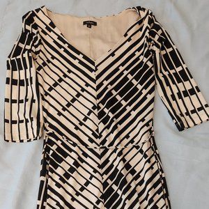 Quarter sleeve dress